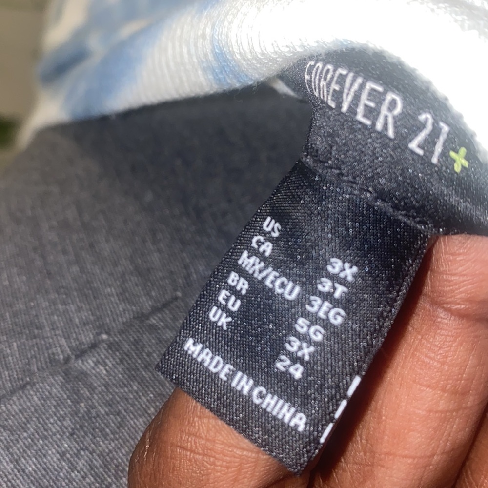 Forever 21 - Picture 4 of 4
